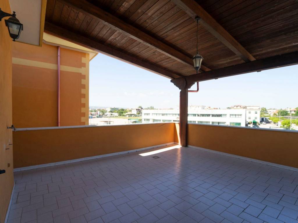 appartamento in vendita ad Aversa