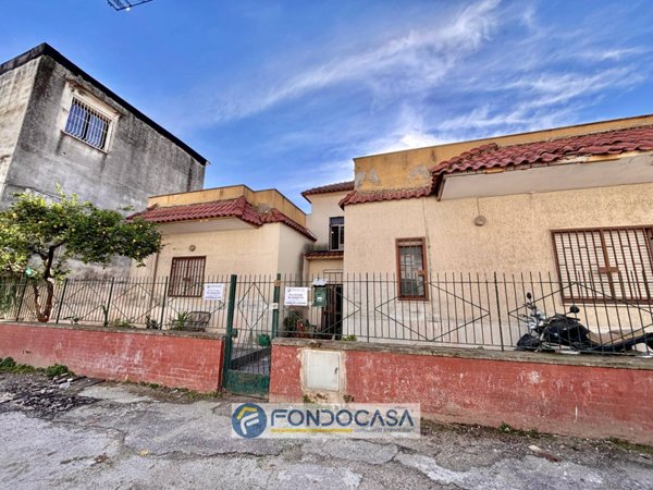 casa indipendente in vendita ad Aversa in zona Centro Città
