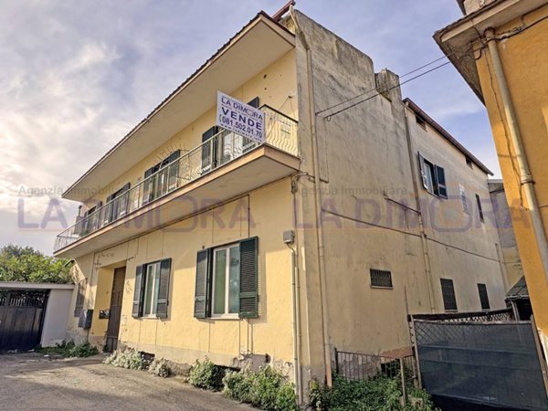 casa indipendente in vendita ad Aversa