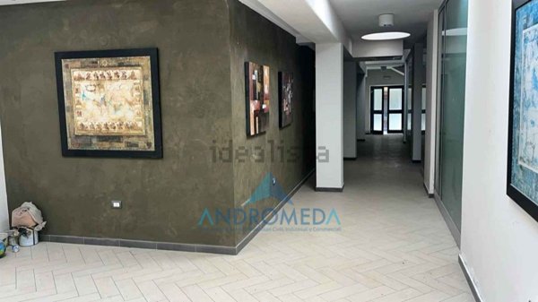 locale commerciale in vendita ad Aversa in zona San Paolo