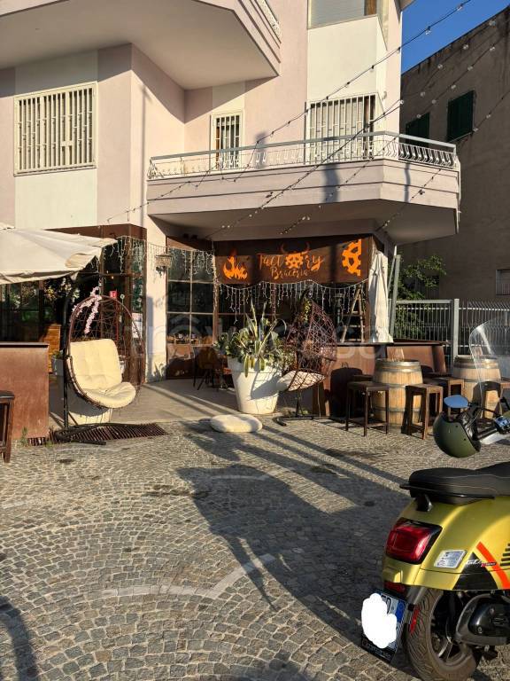 negozio in vendita ad Aversa