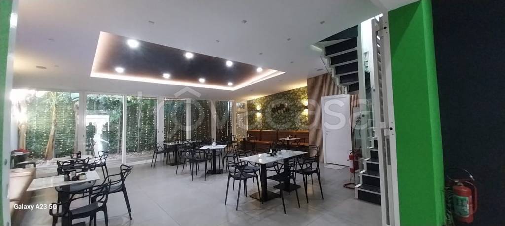 negozio in vendita ad Aversa