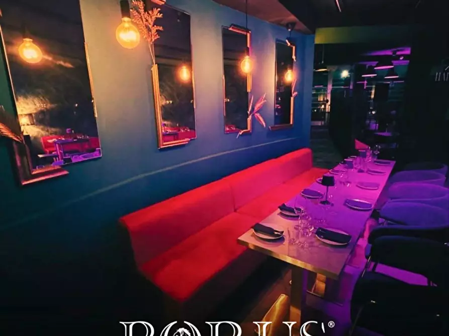 negozio in vendita ad Aversa in zona Centro Città