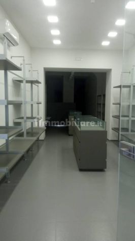 locale commerciale in vendita ad Aversa in zona Centro Città