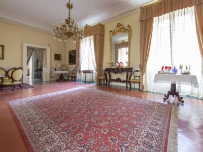 locale commerciale in vendita ad Aversa in zona Centro Città