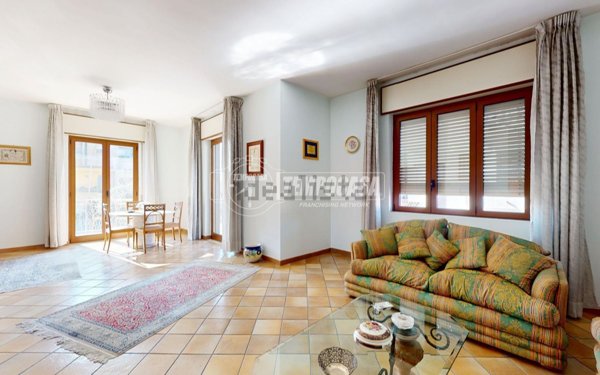 casa indipendente in vendita ad Aversa in zona Borgo San Lorenzo