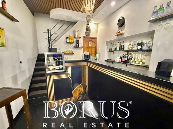 locale commerciale in vendita ad Aversa in zona Centro Città