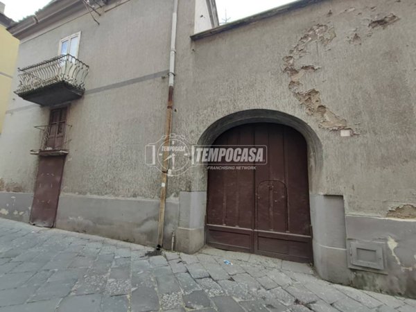 casa indipendente in vendita ad Aversa in zona Centro Città