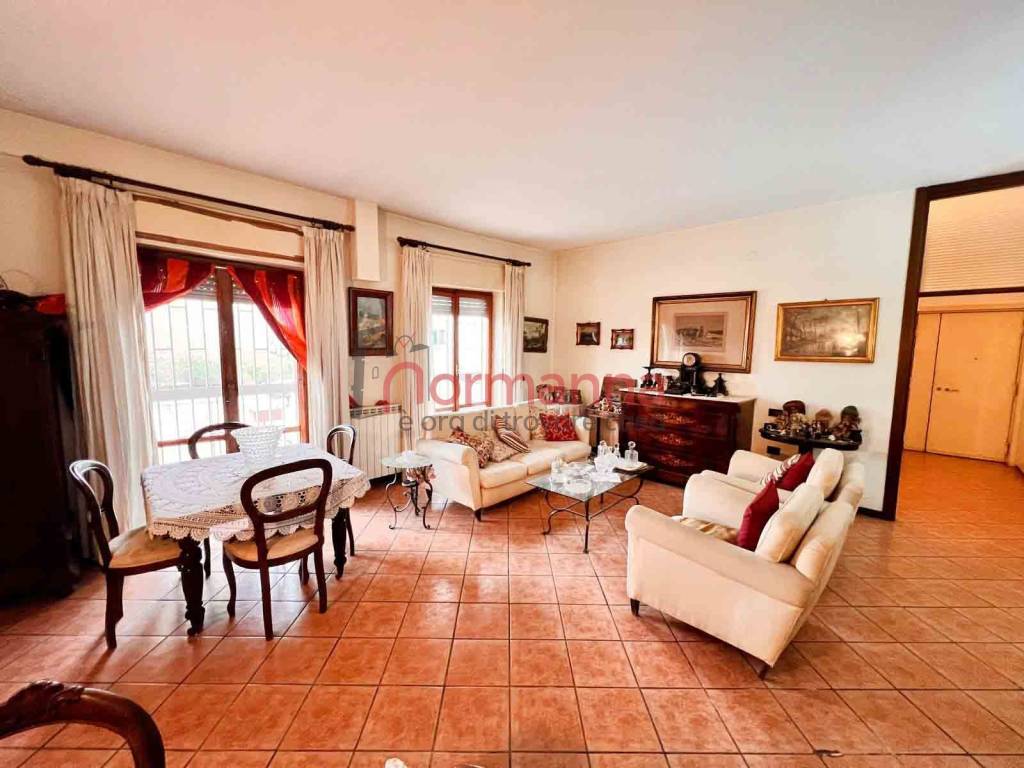 appartamento in vendita ad Aversa