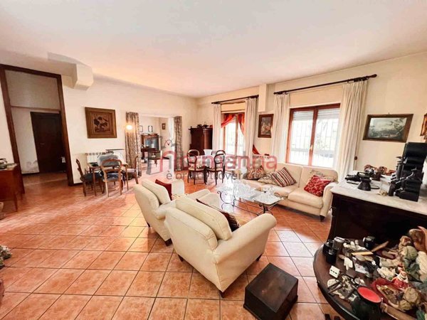 appartamento in vendita ad Aversa