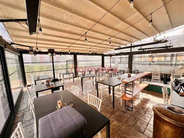 negozio in vendita ad Aversa