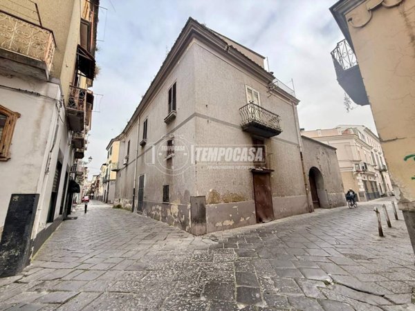 casa indipendente in vendita ad Aversa in zona Centro Città
