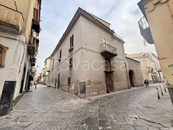 casa indipendente in vendita ad Aversa in zona Centro Città
