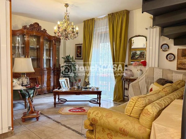 casa indipendente in vendita ad Aversa
