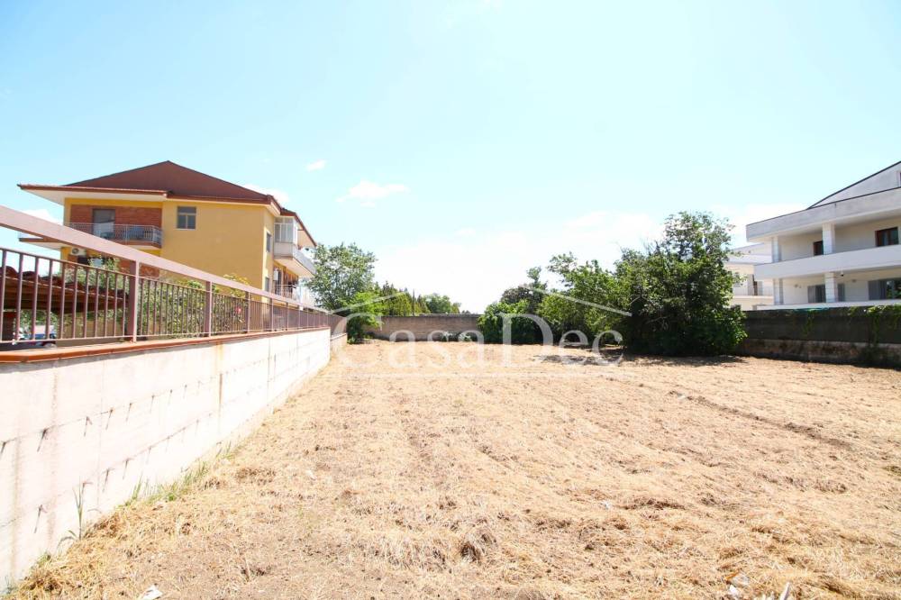 negozio in vendita ad Aversa