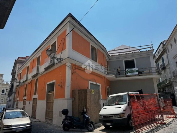ufficio in vendita ad Aversa in zona Centro Città
