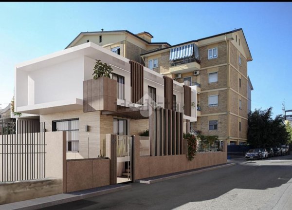 casa indipendente in vendita ad Aversa