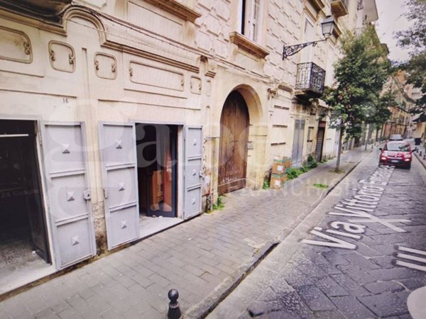 negozio in vendita ad Aversa in zona Centro Città