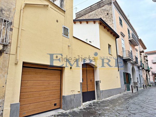 casa indipendente in vendita ad Aversa in zona Centro Città