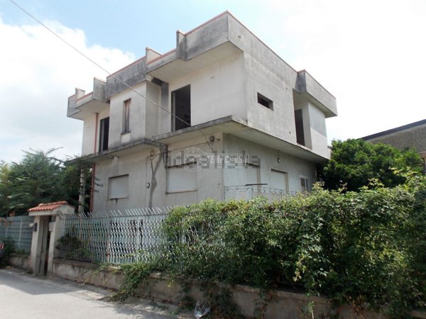 casa indipendente in vendita ad Aversa