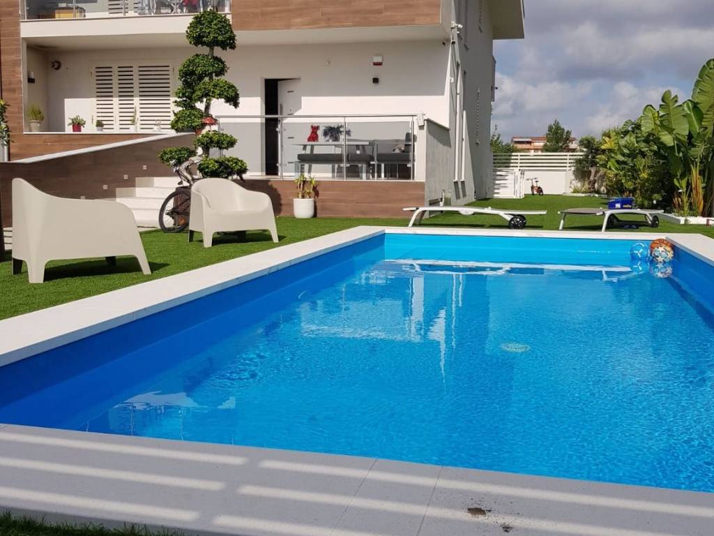 casa indipendente in vendita ad Aversa
