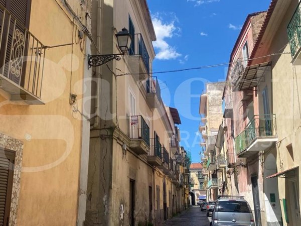 intera palazzina in vendita ad Aversa in zona Centro Città