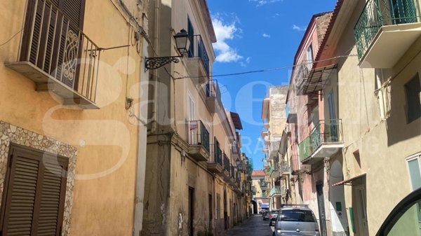 intera palazzina in vendita ad Aversa in zona Centro Città