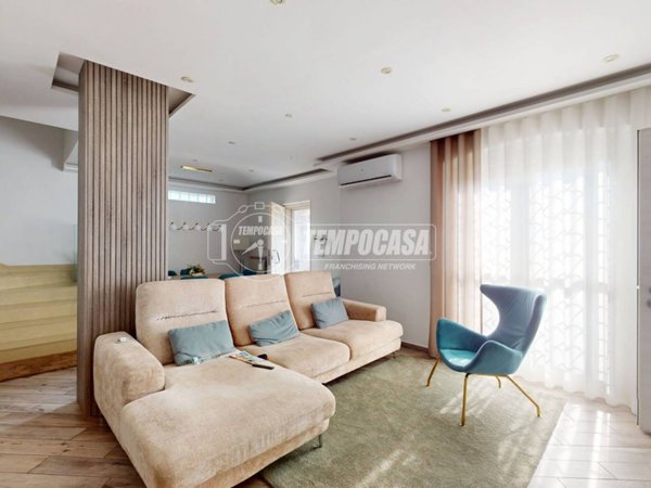 casa indipendente in vendita ad Aversa