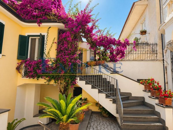 appartamento in vendita ad Aversa in zona Centro Città