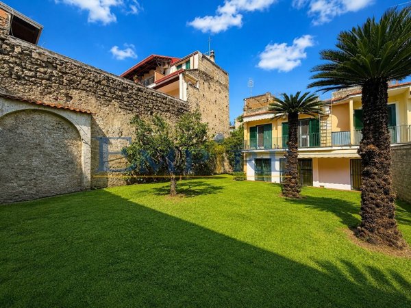 appartamento in vendita ad Aversa in zona Centro Città