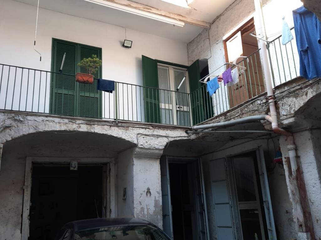 intera palazzina in vendita ad Aversa in zona Centro Città
