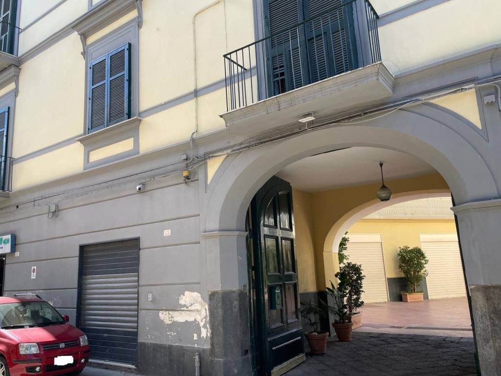 negozio in vendita ad Aversa