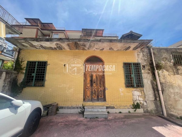 casa indipendente in vendita ad Aversa in zona Centro Città