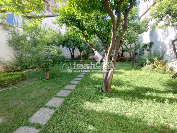 casa indipendente in vendita ad Aversa in zona Centro Città