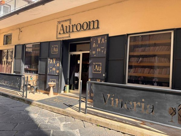 negozio in vendita ad Aversa in zona San Paolo