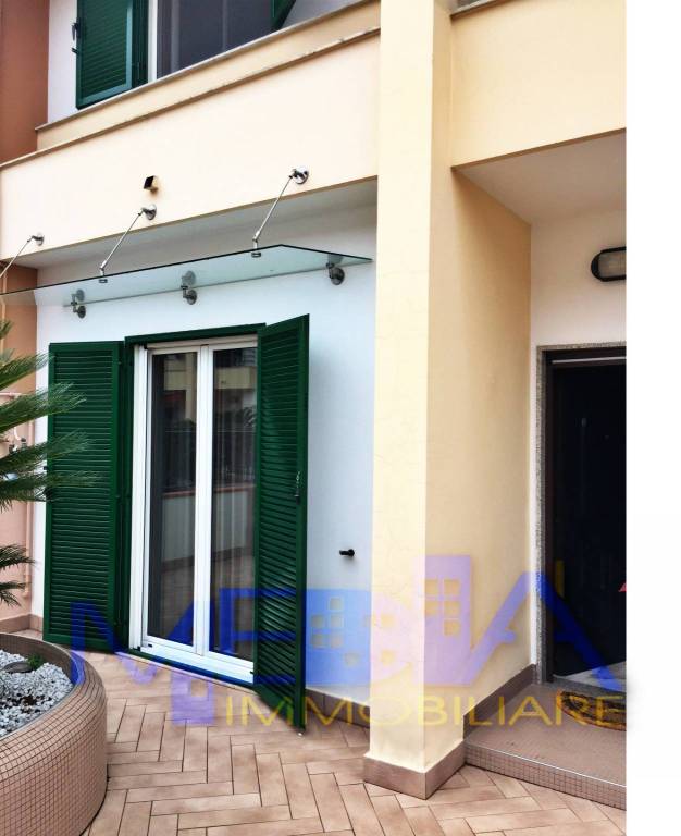 casa indipendente in vendita ad Aversa in zona Centro Città
