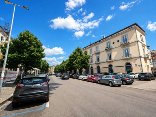 box auto in vendita ad Aversa