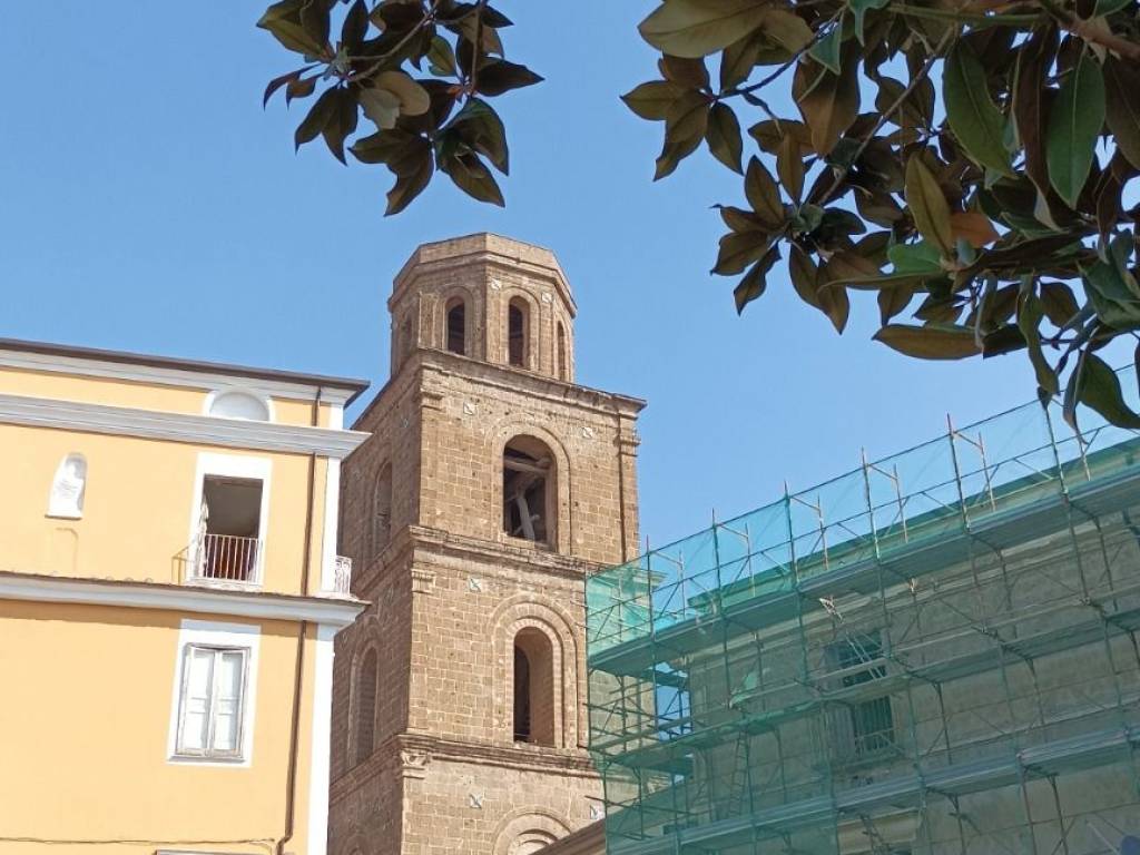 negozio in vendita ad Aversa in zona San Paolo