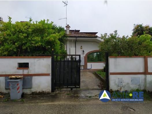 casa indipendente in vendita a Baia e Latina