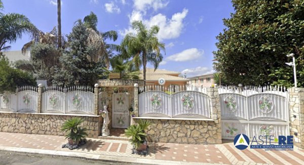 casa indipendente in vendita a Baia e Latina