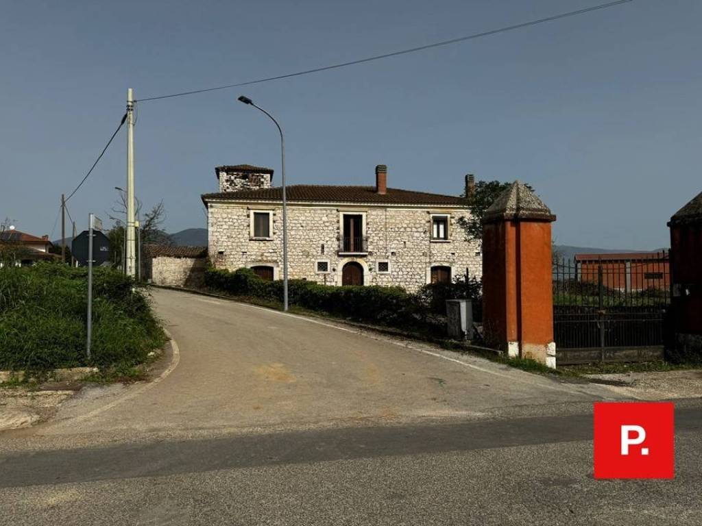 casale in vendita a Baia e Latina