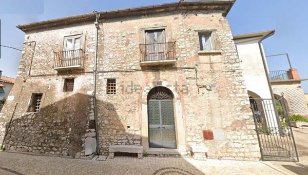 casa indipendente in vendita a Baia e Latina