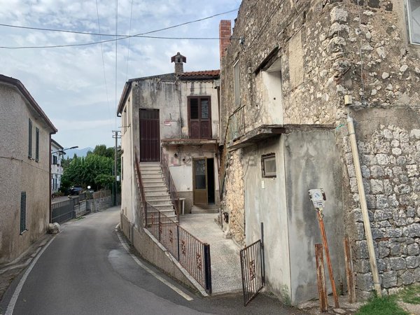 appartamento in vendita a Baia e Latina