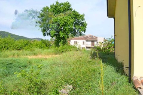 terreno agricolo in vendita a Baia e Latina in zona Latina