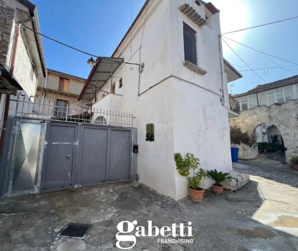 casa indipendente in vendita a Bellona