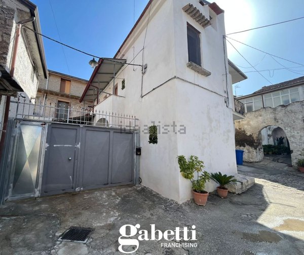 casa indipendente in vendita a Bellona