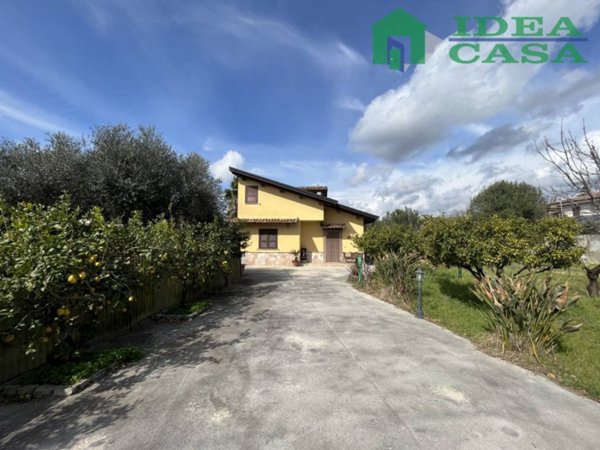 casa indipendente in vendita a Bellona