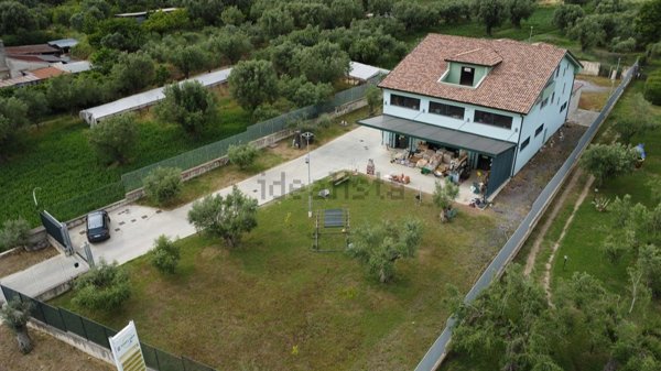 casa indipendente in vendita a Bellona