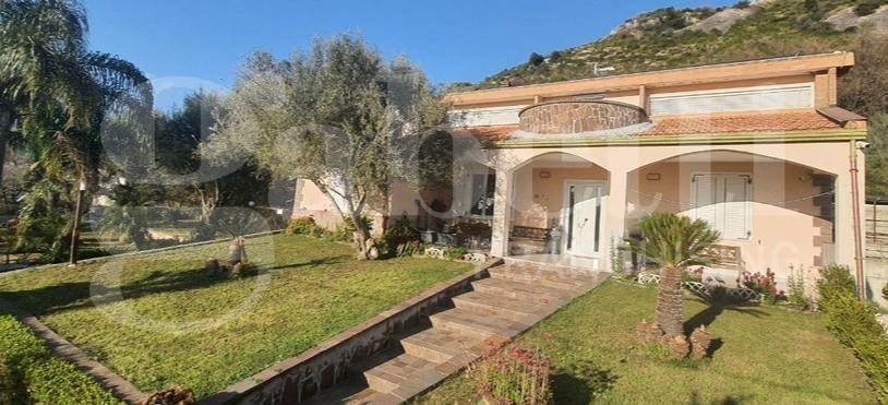 casa indipendente in vendita a Bellona