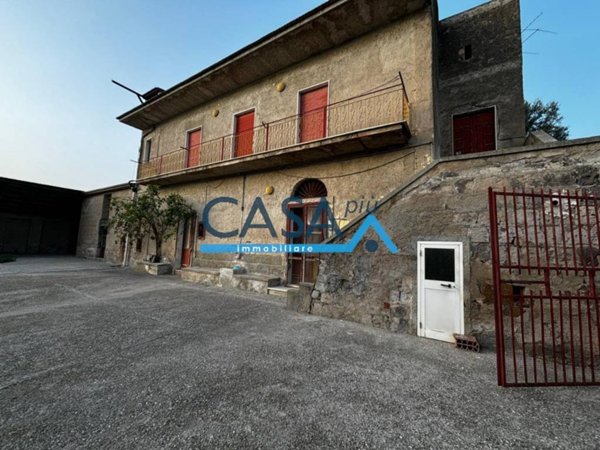 casa indipendente in vendita a Bellona